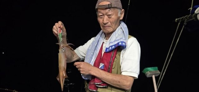 アカイカ(ケンサキイカ)