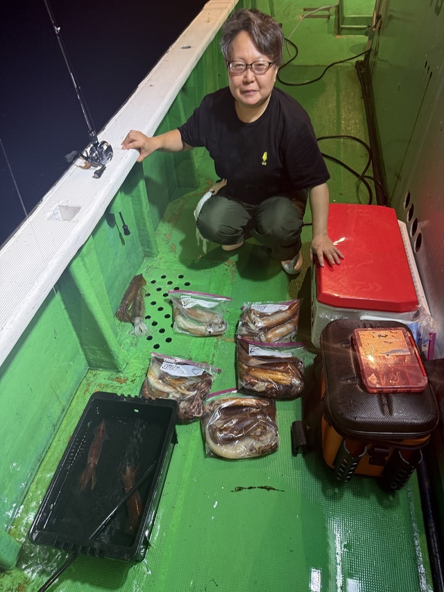 アカイカ(ケンサキイカ)・スルメイカ