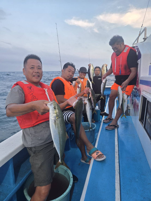 イナダ(ブリ)・カンパチ・サバ(ゴマサバ)