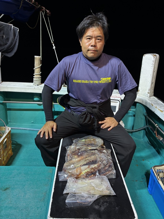 アカイカ(ケンサキイカ)・スルメイカ