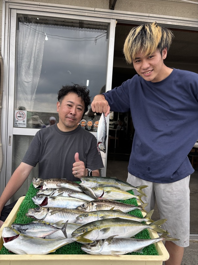 アジ(マアジ)・イナダ(ブリ)