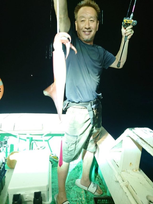 シロイカ(ケンサキイカ)