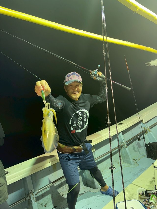 マイカ(ケンサキイカ)