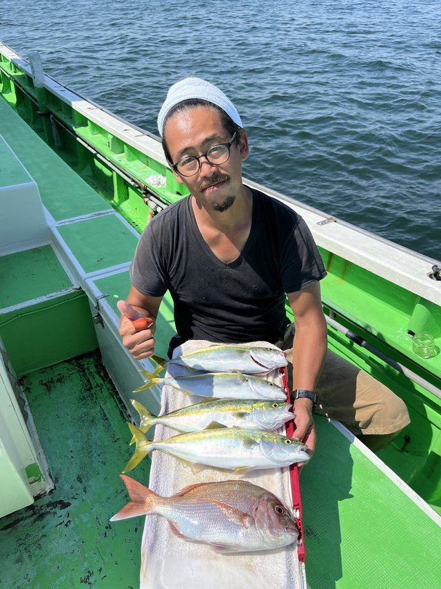 マダイ・イナダ(ブリ)