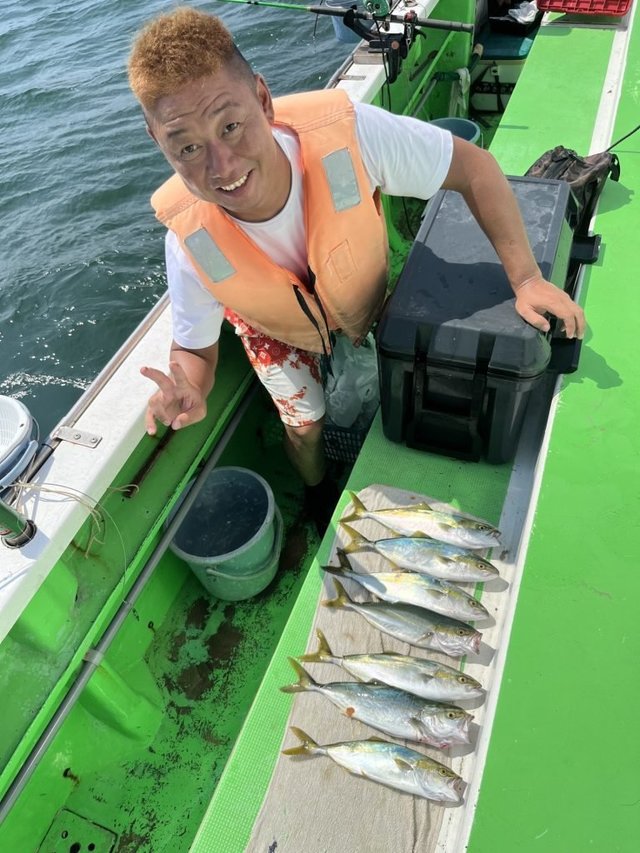 イナワラ(ブリ)