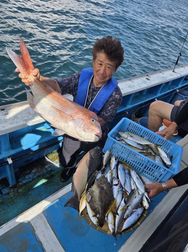 マダイ・メジナ・アジ(マアジ)・イナダ(ブリ)・カンパチ・ヒラソウダ・マルソウダ・カワハギ・イナワラ(ブリ)・サバ(ゴマサバ)