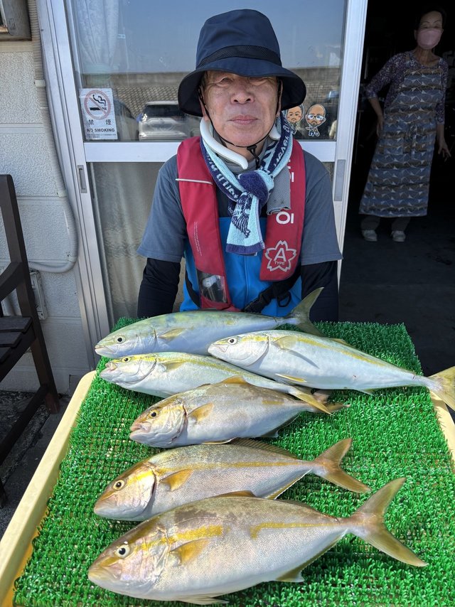 イナダ(ブリ)・カンパチ