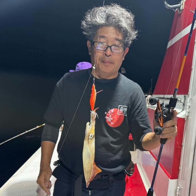 アカイカ(ケンサキイカ)