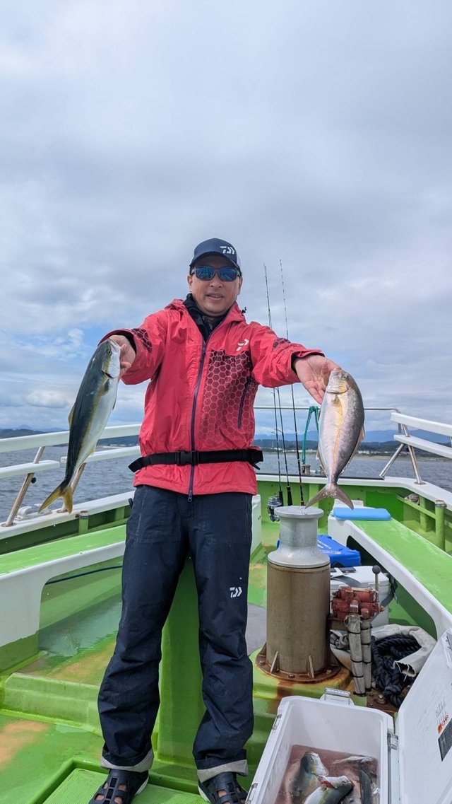 イナダ(ブリ)・カンパチ