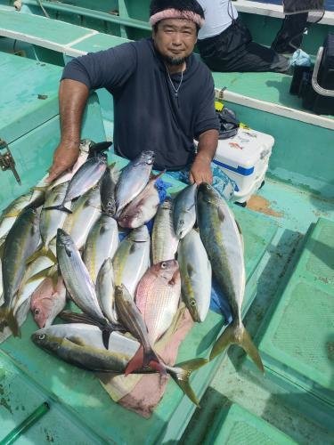 マダイ・アジ(マアジ)・ワラサ(ブリ)・イサキ
