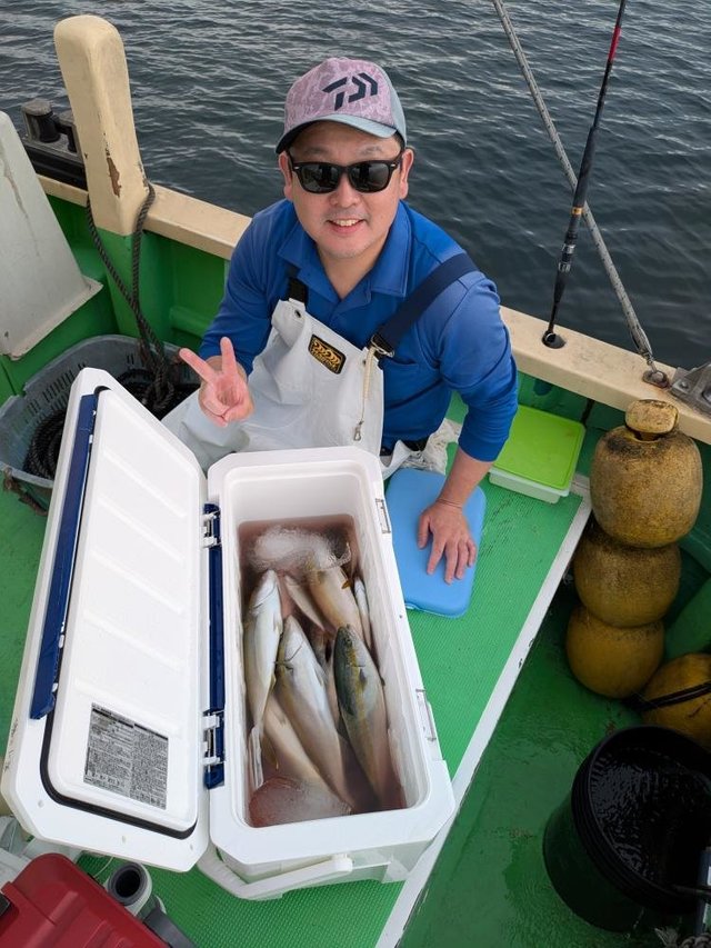 イナダ(ブリ)・カンパチ