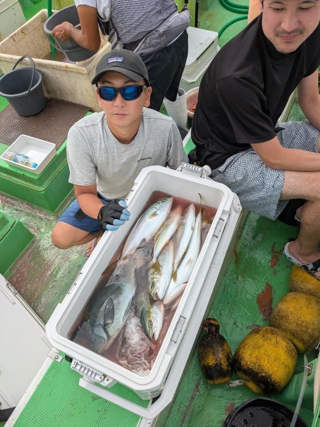 イナダ(ブリ)・カンパチ