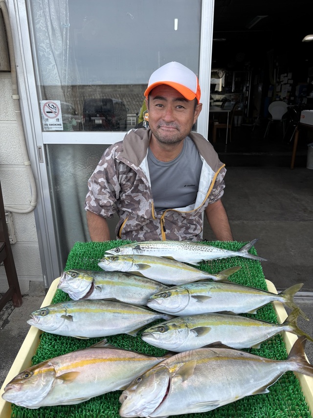 イナダ(ブリ)・カンパチ