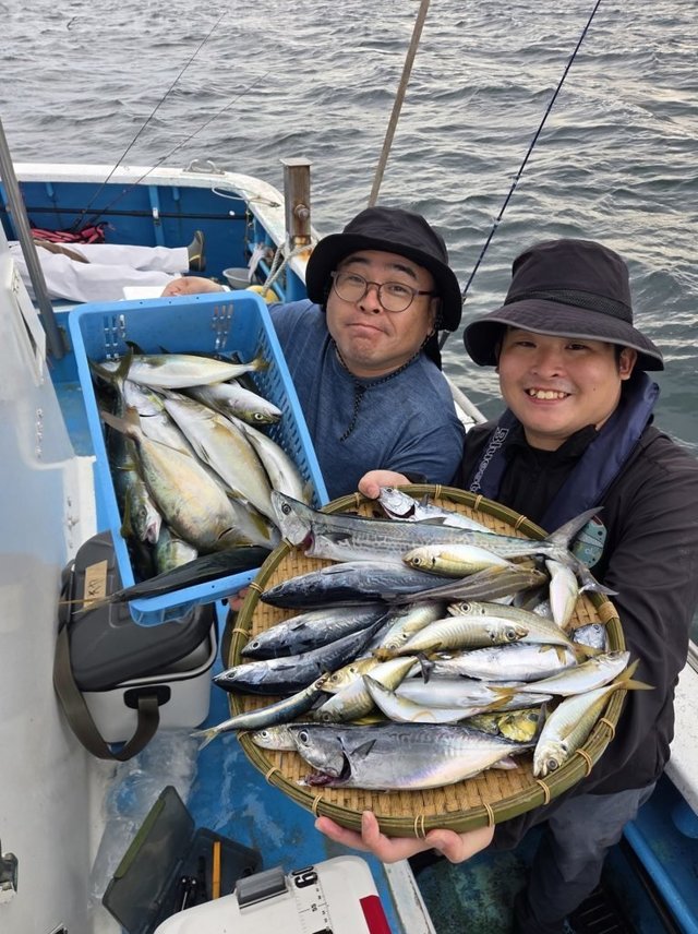 メジナ・アジ(マアジ)・イナダ(ブリ)・カンパチ・イサキ・ヒラソウダ・マルソウダ