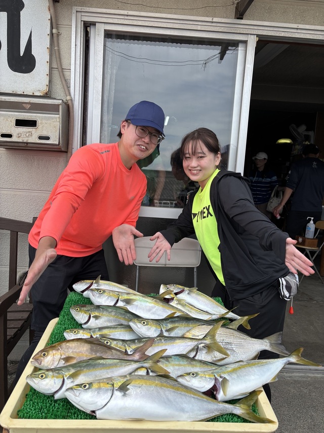 イナダ(ブリ)・カンパチ