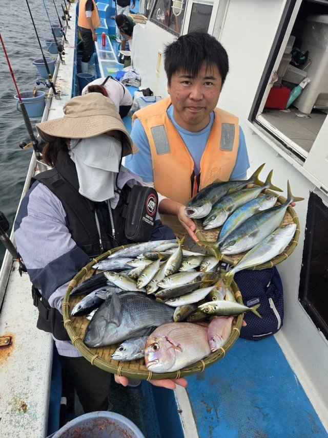 マダイ・ハナダイ(チダイ)・メジナ・ヒラスズキ・イナダ(ブリ)・ワラサ(ブリ)・ヒラソウダ・マルソウダ・ニザダイ