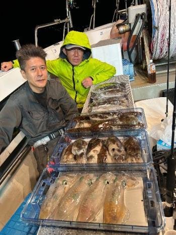 アオリイカ・コウイカ・マイカ(ケンサキイカ)