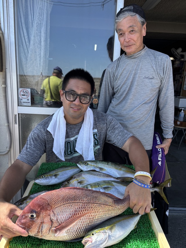 マダイ・イナダ(ブリ)