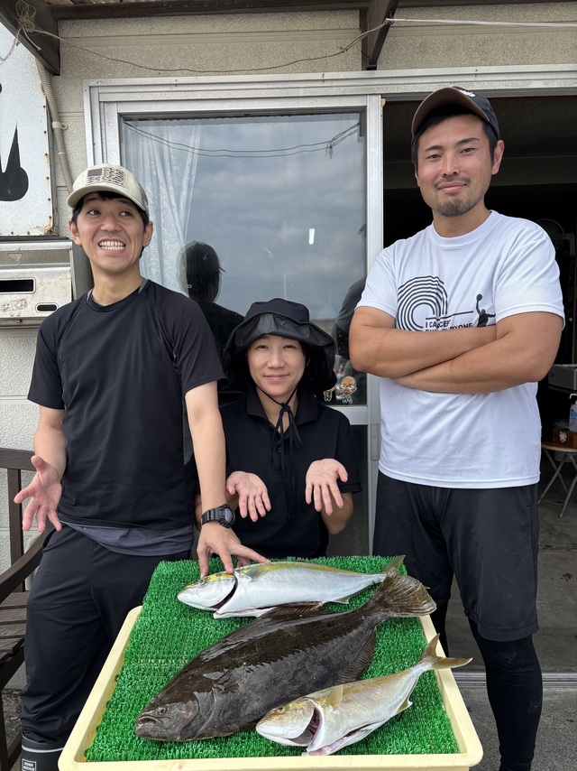 イナダ(ブリ)・カンパチ・ヒラメ