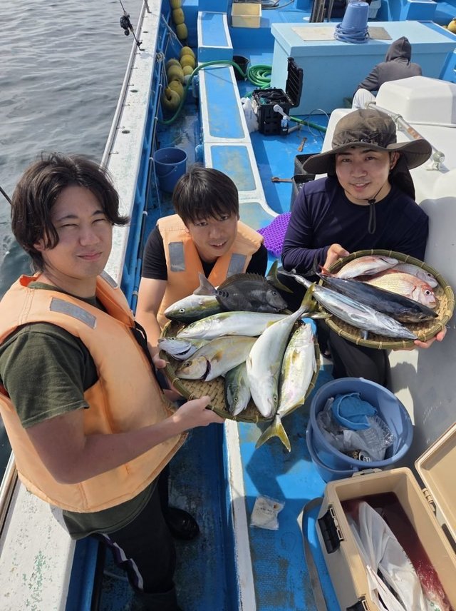 ハナダイ(チダイ)・イナダ(ブリ)・イサキ