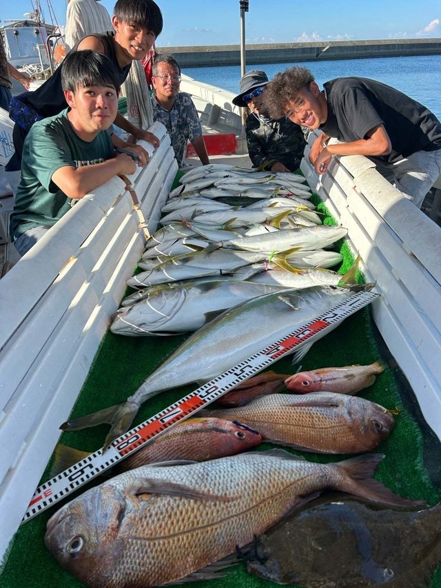 マダイ・ハマチ(ブリ)