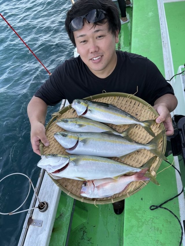 ハナダイ(チダイ)・イナダ(ブリ)