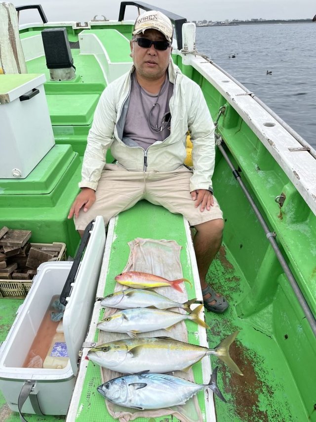 イナダ(ブリ)・イトヨリ(イトヨリダイ)