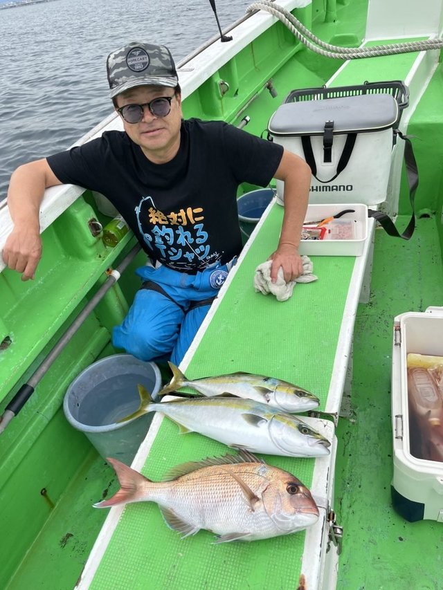 マダイ・イナダ(ブリ)