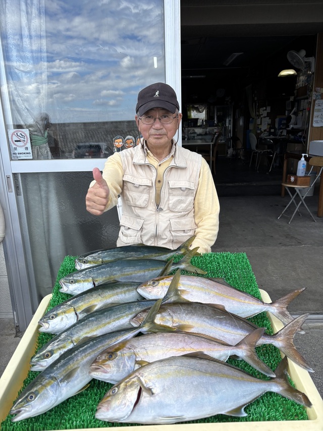 イナダ(ブリ)・カンパチ