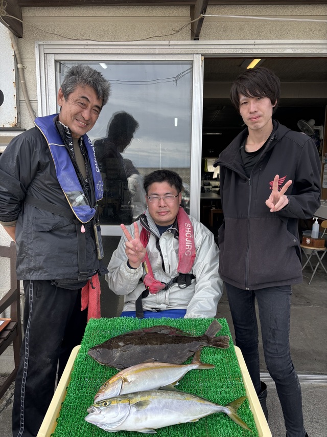 イナダ(ブリ)・カンパチ・ヒラメ