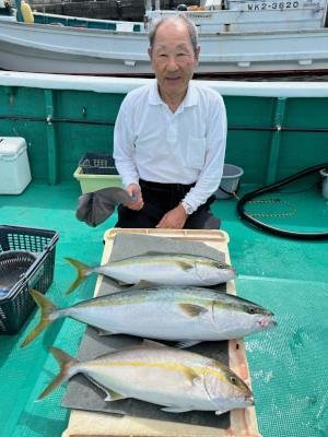 ハマチ(ブリ)・メジロ(ブリ)