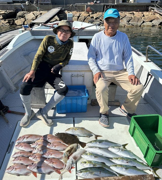 マダイ・ハマチ(ブリ)・シオ(カンパチ)・ヒラメ・アオリイカ