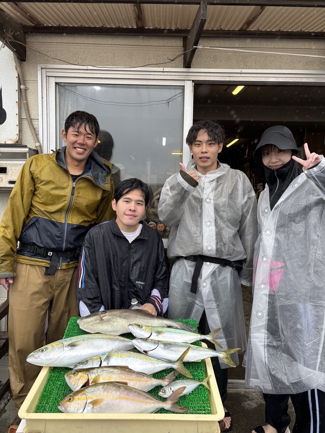 イナダ(ブリ)・カンパチ