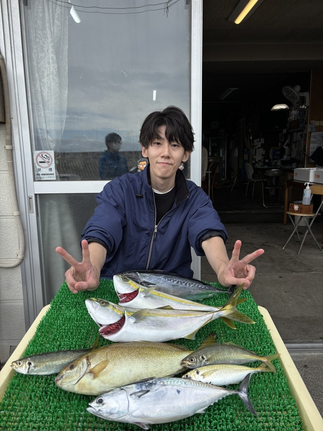 アジ(マアジ)・イナダ(ブリ)