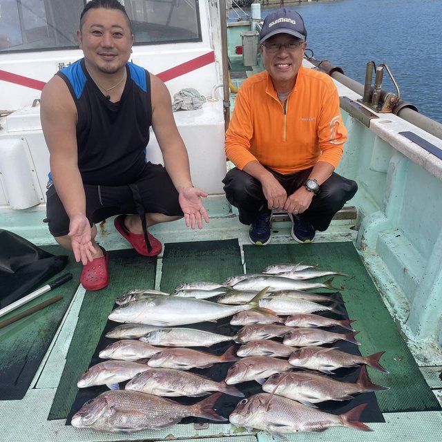 マダイ・ハマチ(ブリ)・メジロ(ブリ)・イサキ・マサバ