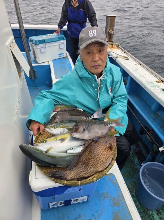 アジ(マアジ)・イナダ(ブリ)