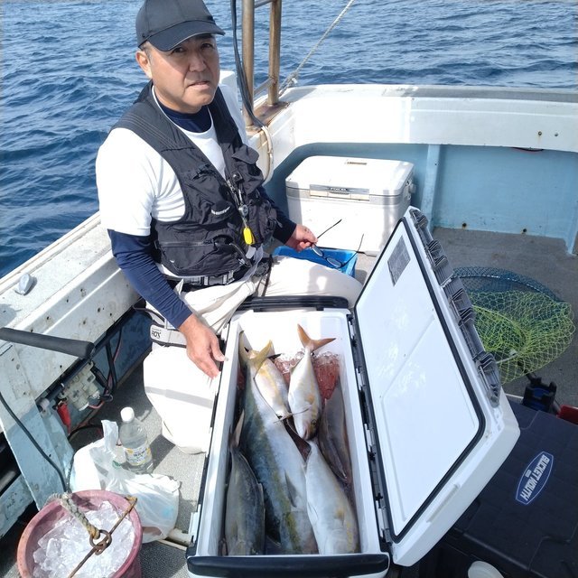 ヤズ(ブリ)・ヒラマサ・ネリゴ(カンパチ)