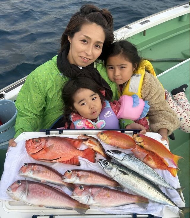 シキシマハナダイ・アマダイ(アカアマダイ)・キントキ(チカメキントキ)・アヤメカサゴ・オキメバル(トゴットメバル)・サバ(ゴマサバ)