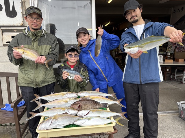 イナダ(ブリ)・カンパチ