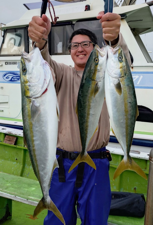 イナダ(ブリ)・ワラサ(ブリ)