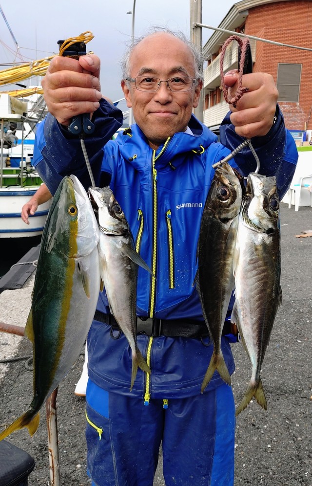 アジ(マアジ)・イナダ(ブリ)