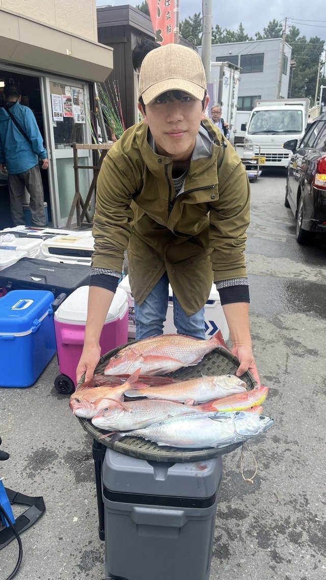 タイ(マダイ)・シロアマダイ・イトヨリ(イトヨリダイ)・ホウボウ