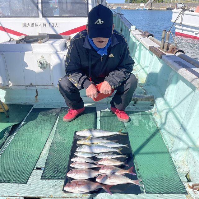 チャリコ(マダイ)・ドンバク(メアジ)・ハマチ(ブリ)・イサキ・マサバ