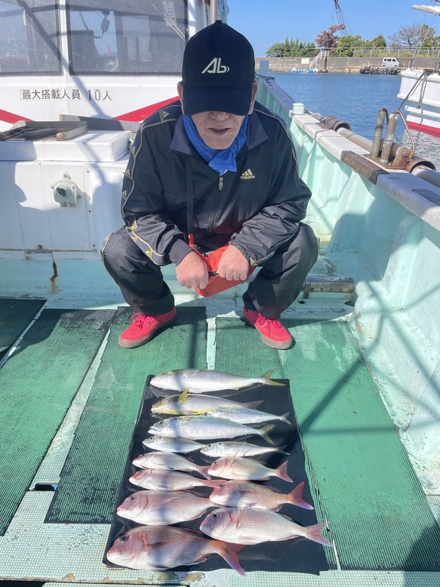 チャリコ(マダイ)・ドンバク(メアジ)・ハマチ(ブリ)・イサキ・マサバ