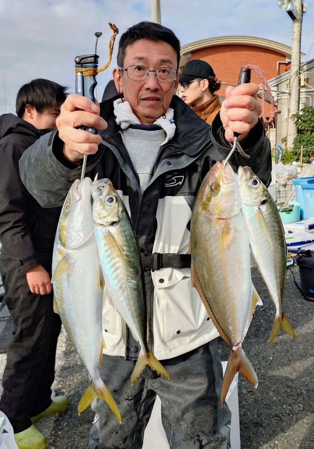 アジ(マアジ)・イナダ(ブリ)・カンパチ