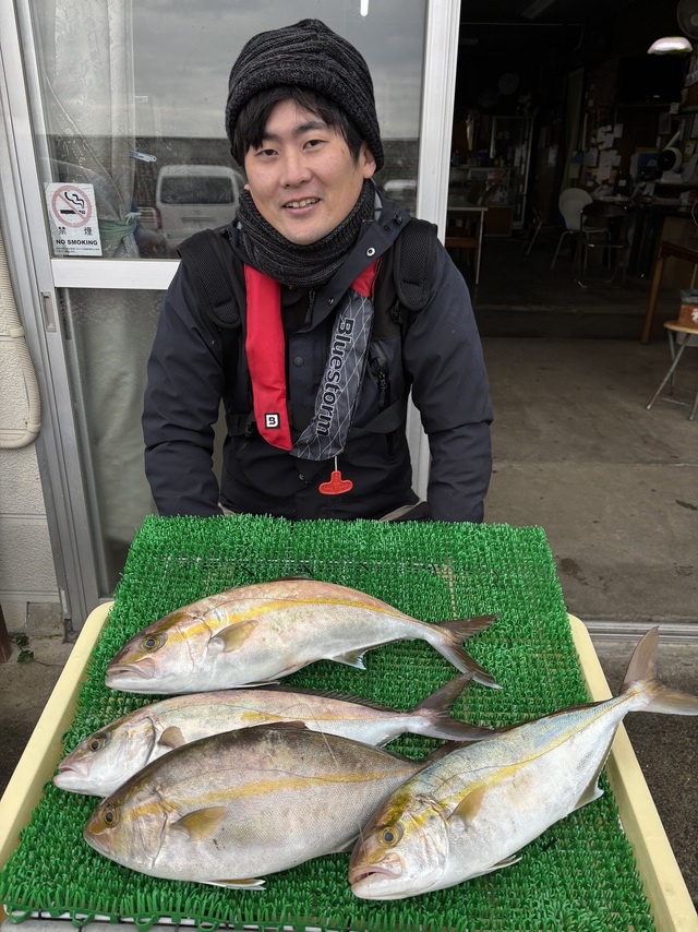 イナダ(ブリ)・カンパチ