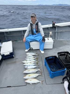 ツバス(ブリ)・ハマチ(ブリ)・シオ(カンパチ)・ヤイト(スマ)