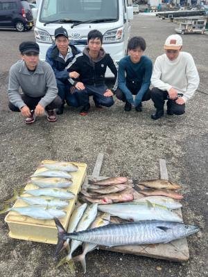 オオモンハタ・ハマチ(ブリ)・メジロ(ブリ)・カンパチ