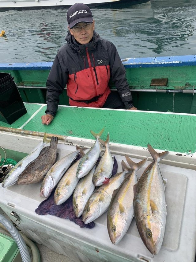 イナダ(ブリ)・カンパチ・ハタ(マハタ)