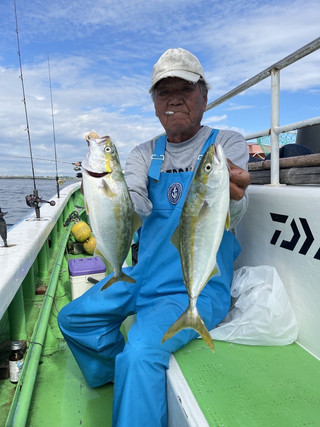 イナダ(ブリ)・ショゴ(カンパチ)